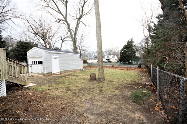 Building Photo - 515 Boulton Ave
