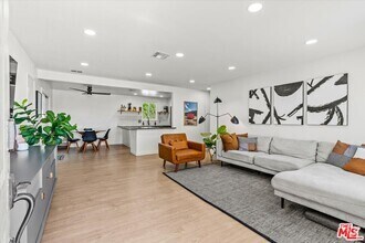 Building Photo - 1808 E Francis Dr