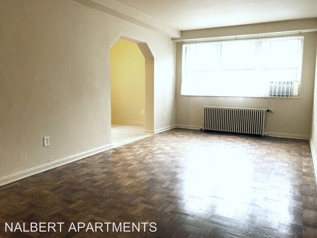 Building Photo - 1315-1319 Fort Myer Dr