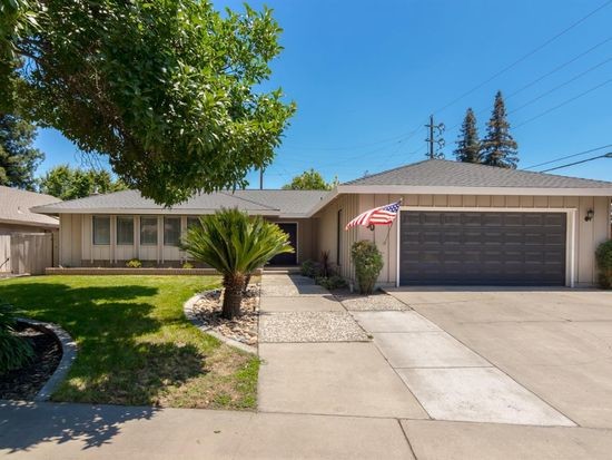 Primary Photo - House For Rent in Modesto