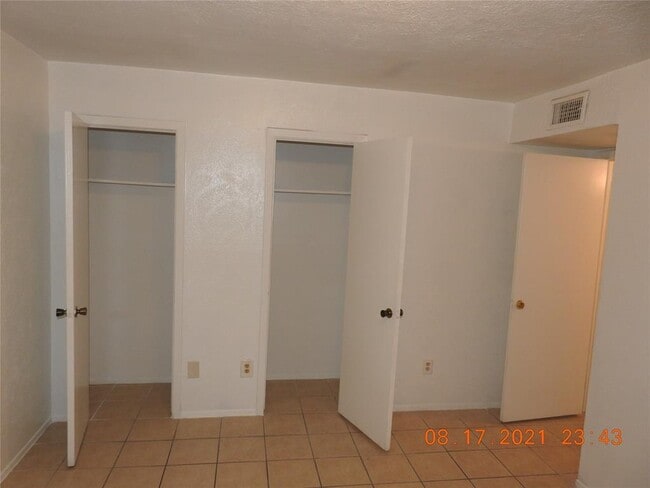Building Photo - 6305 Westward St