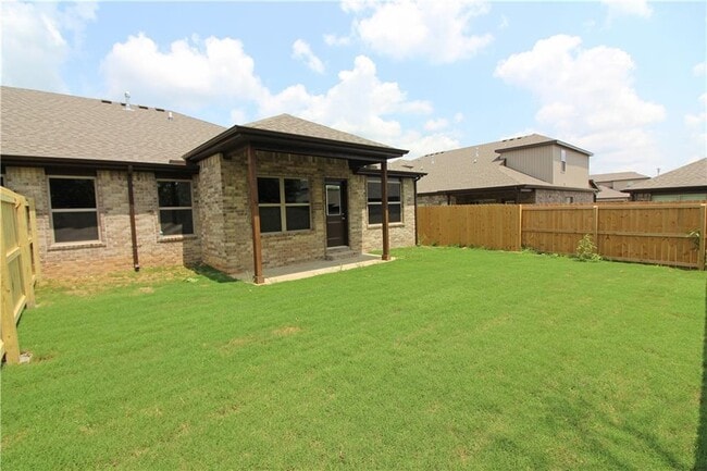 Building Photo - 1531 Purple Finch St