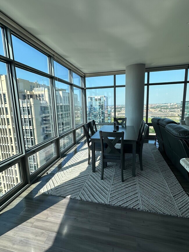 Foto del edificio - 100 E 14th St