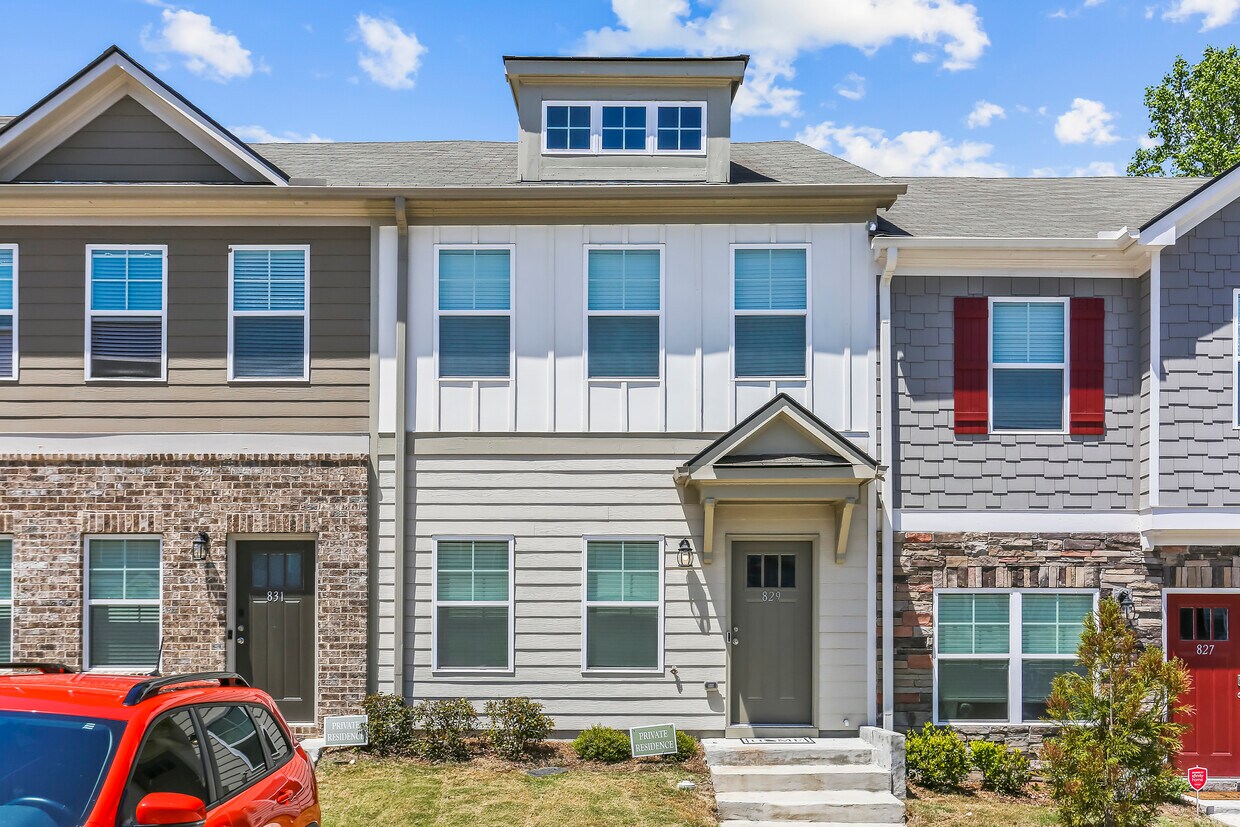 Foto principal - 829 Ambient Way SW Atlanta, GA 30331