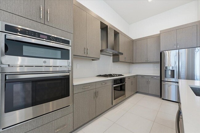 Foto del edificio - 9971 Migration Pt