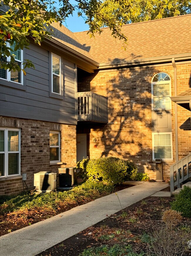 Foto del edificio - 35 Foxcroft Rd