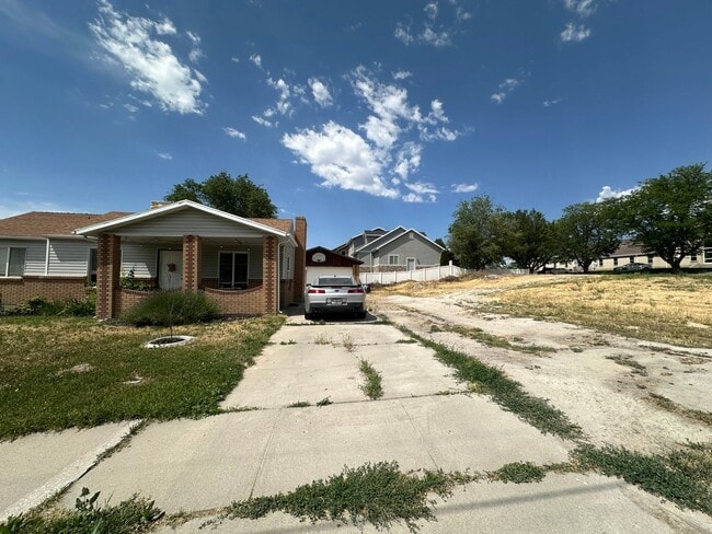 Building Photo - 55 E 11000 S