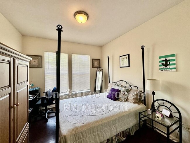 Foto del edificio - 907 Chase Creek Cir