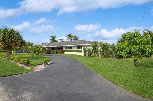 Foto del edificio - 2657 NE 26th St