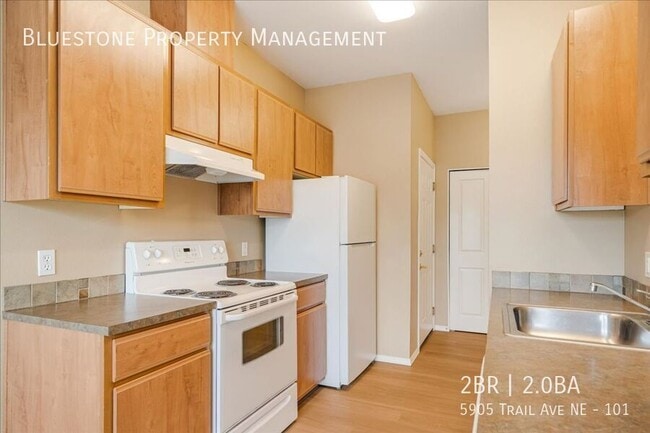 Foto del edificio - 5905 Trail Ave NE