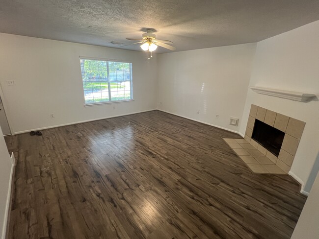 Living Room - 28902 Waltham St