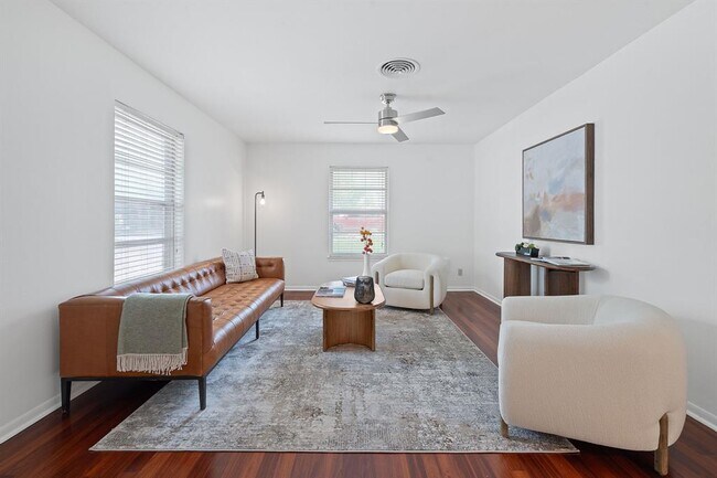 Foto del edificio - 6810 Daugherty St