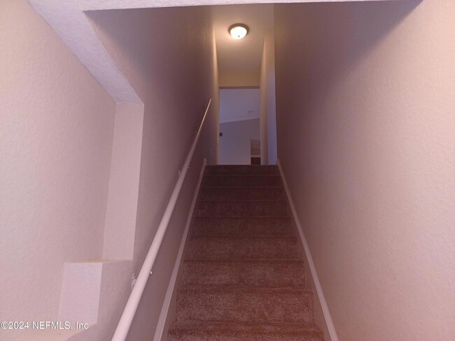 Foto del edificio - 10075 Gate Pkwy N