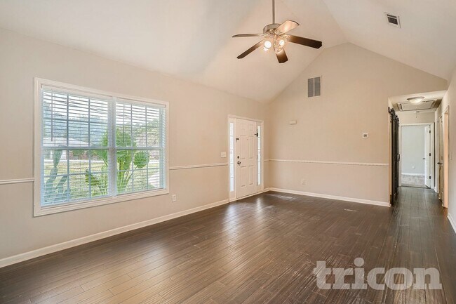 Foto del edificio - 5911 Dunn Rd