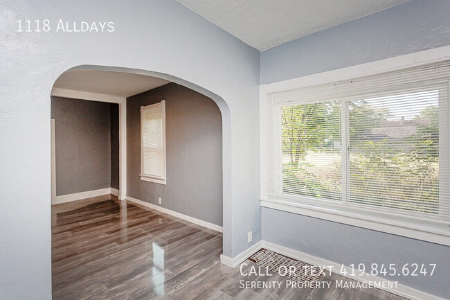 Building Photo - 1118 Alldays-