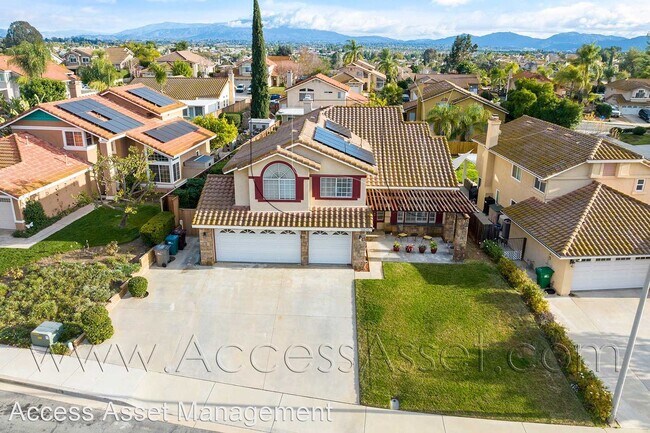 Foto del edificio - 5 br, 3 bath House - 25525 Cliffrose Drive
