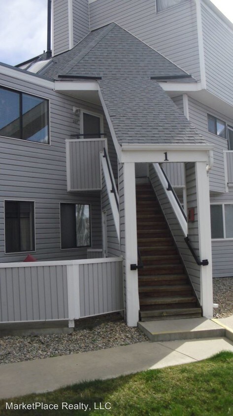 Foto principal - 8701 Huron St