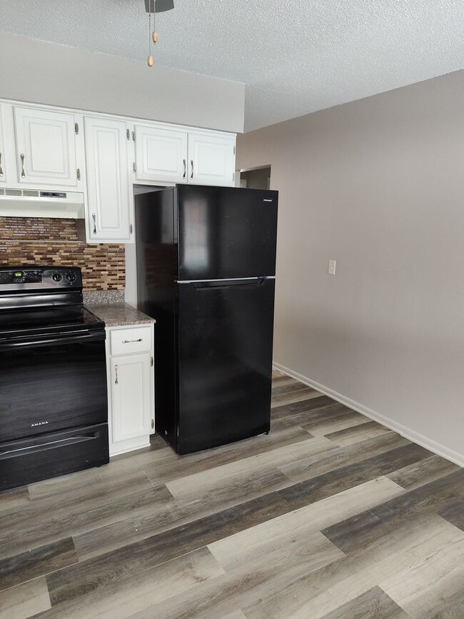 Building Photo - 3767 Highland Ave