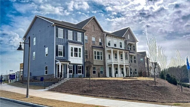 Building Photo - 811 Atkins Ln