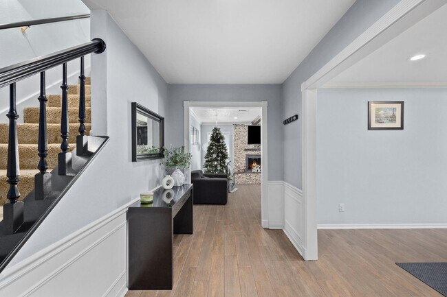 Foto del edificio - 827 Thicket Ln