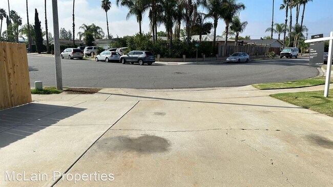 Foto del edificio - 4 br, 2 bath House - 1682 Wilson Ave