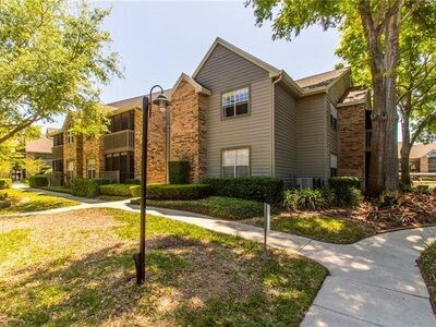Afuera - 2500 Winding Creek Blvd