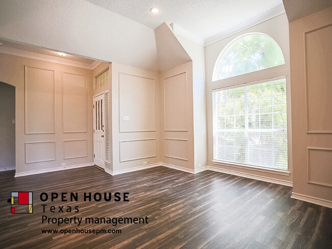 Building Photo - 2037 Liverpool Dr Plano