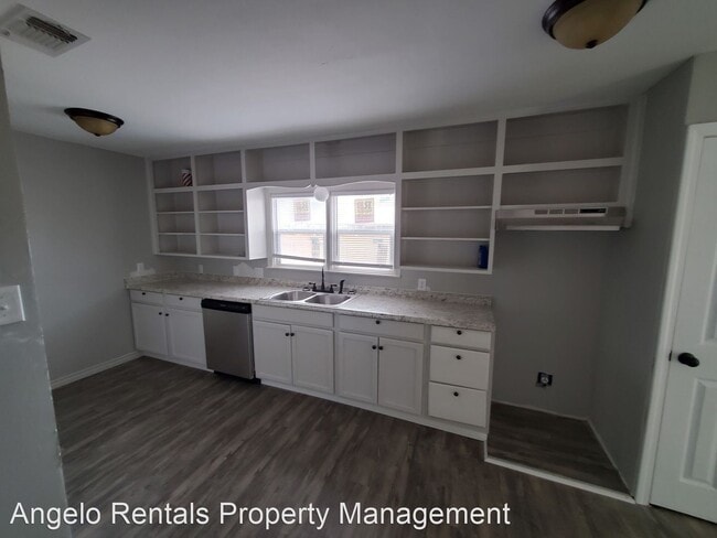 Building Photo - 3 br, 1 bath House - 2130 San Antonio