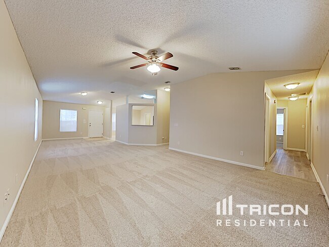 Building Photo - 8693 Tristan Drive Jacksonville FL