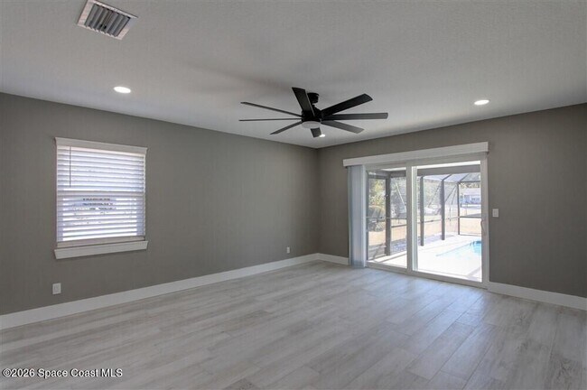 Foto del edificio - 983 Beechfern Ln