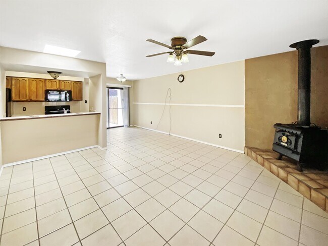 Building Photo - 4135 N Apodaca St