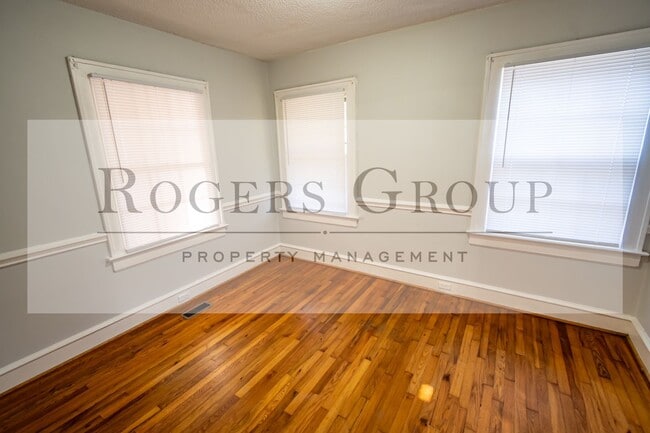 Foto del edificio - 1443 Perry Ave