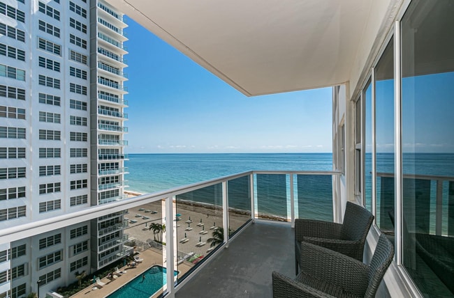 Building Photo - 3700 Galt Ocean Dr