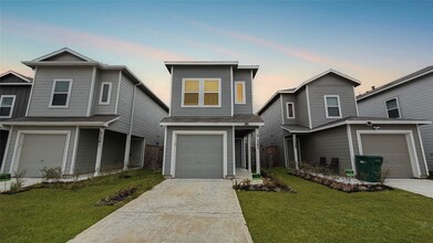 Building Photo - 21305 Carosella Dr