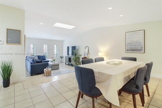 Foto del edificio - 10629 SW 74th Terrace