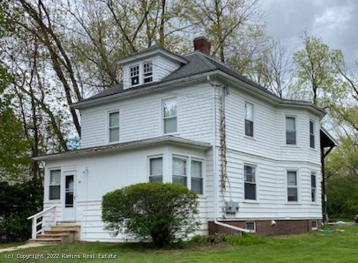Side - 971 N Pleasant St