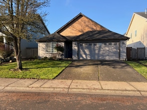 Building Photo - 4028 NE 166th Ave