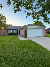 Building Photo - 14244 Bay Gardens Dr