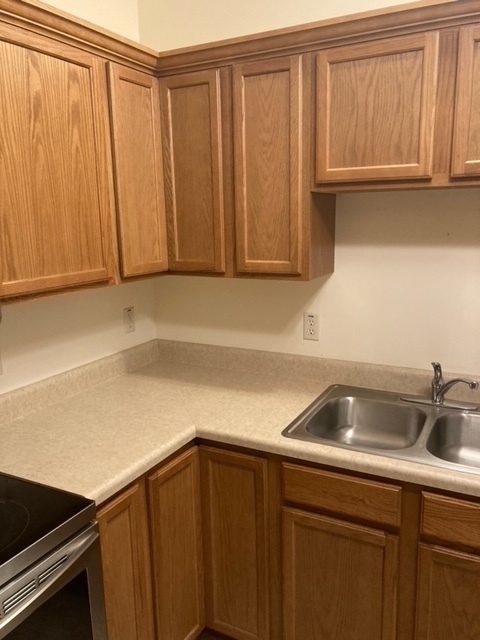 Kitchen - W197N16925 Stonewall Dr
