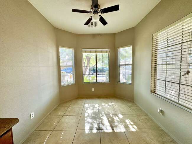 Foto del edificio - 1647 S 170th Ave