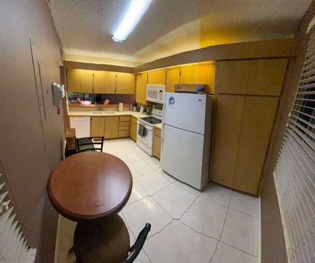 Foto del edificio - 2741 Village Blvd