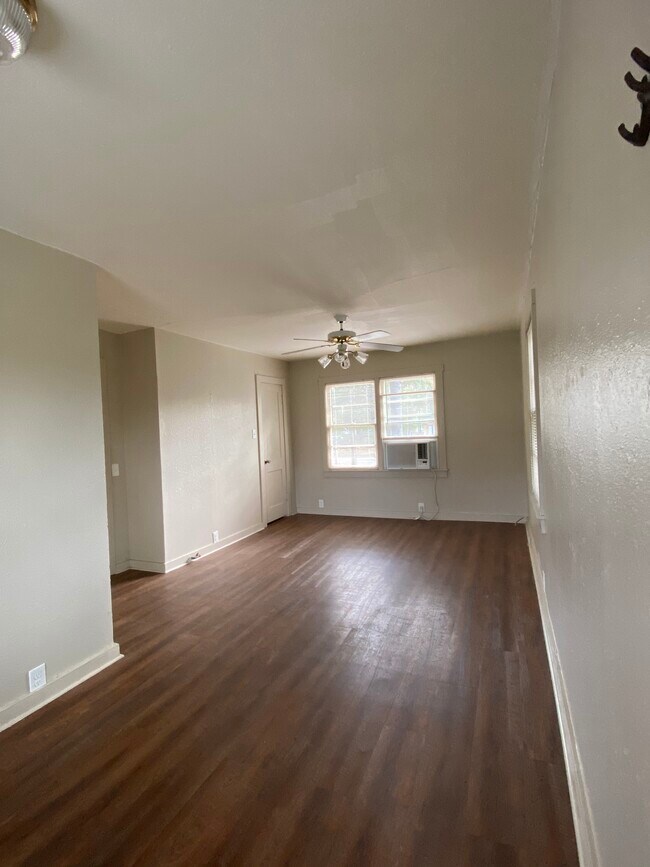 Building Photo - 2815 Garland Ave