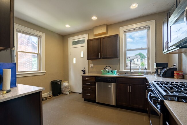 Foto del edificio - 1286 N 4th St