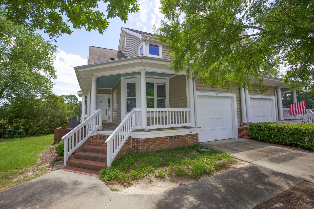 Primary Photo - Beautiful Woodlake Townhome