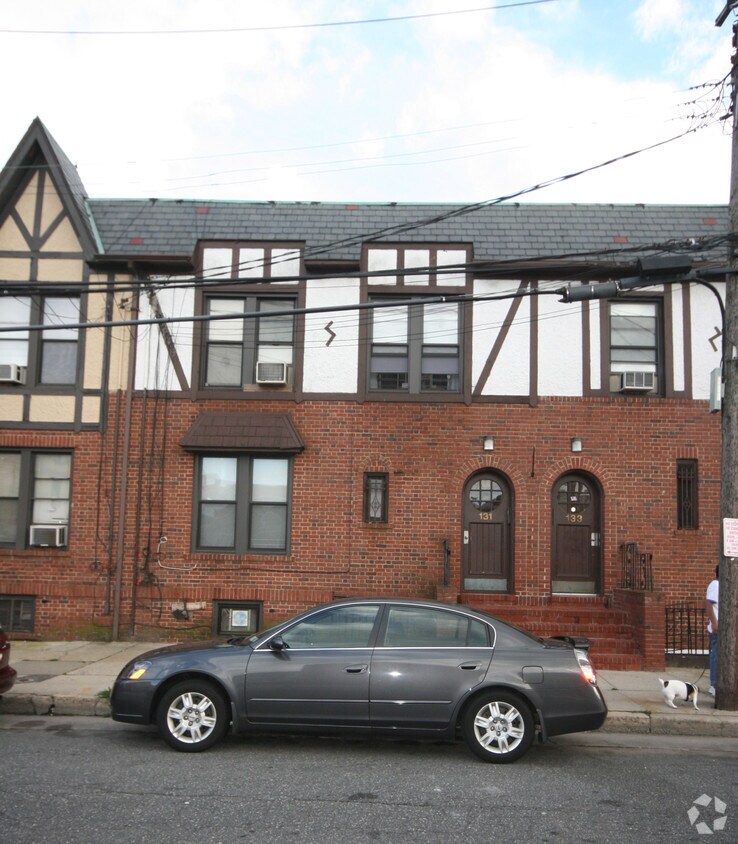 Primary Photo - 131 Lincoln Ave