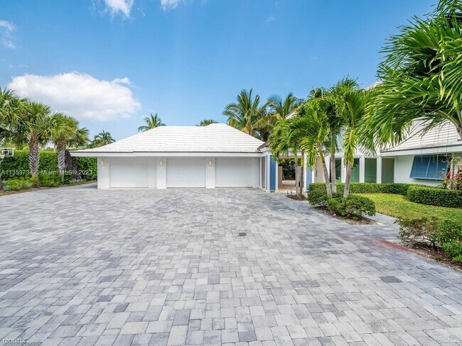 Building Photo - 5 br, 6.5 bath House - Floralton Beach
