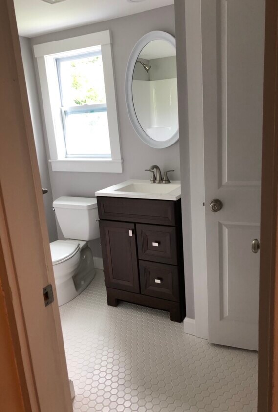 45 Monroe St Unit 3rd Floor, Manchester, NH 03104 45 Monroe St