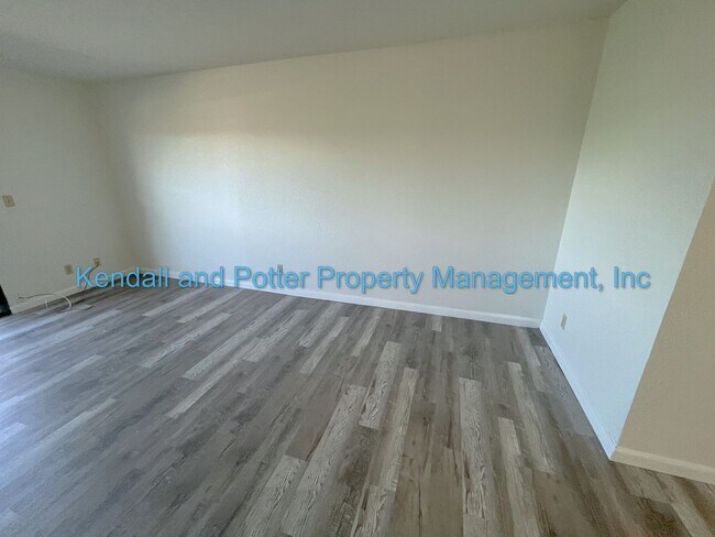 Building Photo - 375 Clifford Ave