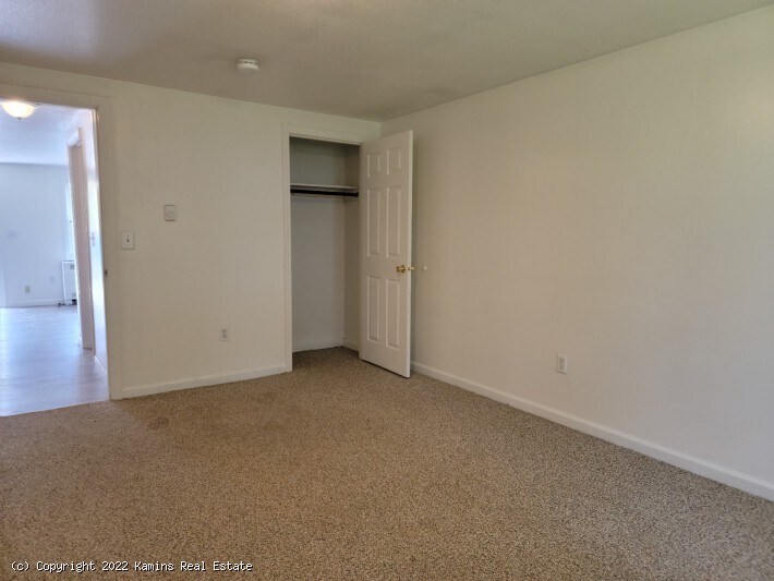 Bedroom - 1010 N Pleasant St