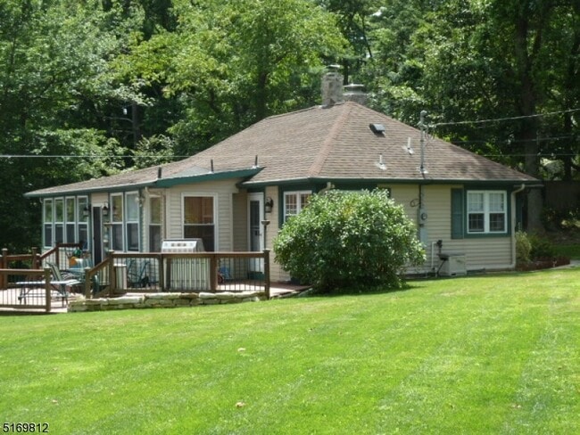 Building Photo - 600 Warwick Turnpike